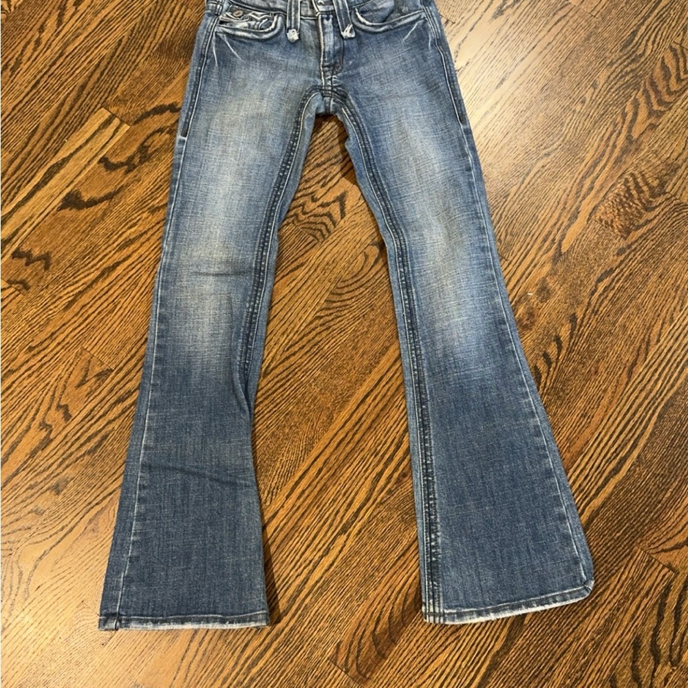 low waisted jeans